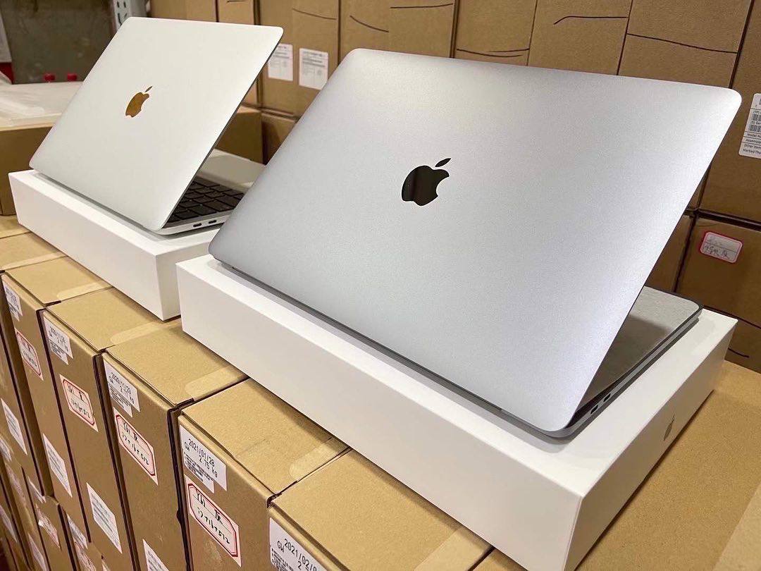MacBook Pro 13.3-inch wholesale USA brand new